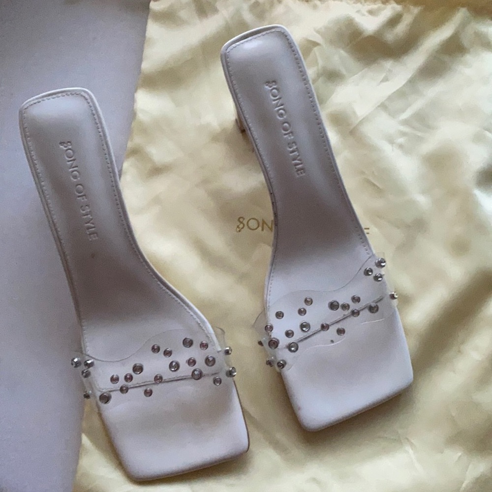 ❤️… Song Of Style Clear Heels